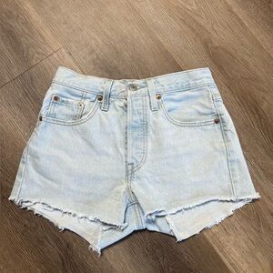 W24 Levi 501 Jeans Shorts